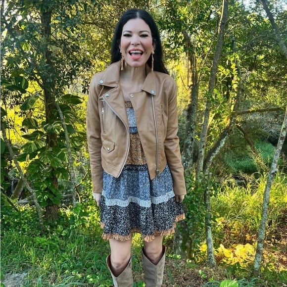 Meet your Posher, Jackie - Picture 7 of 8